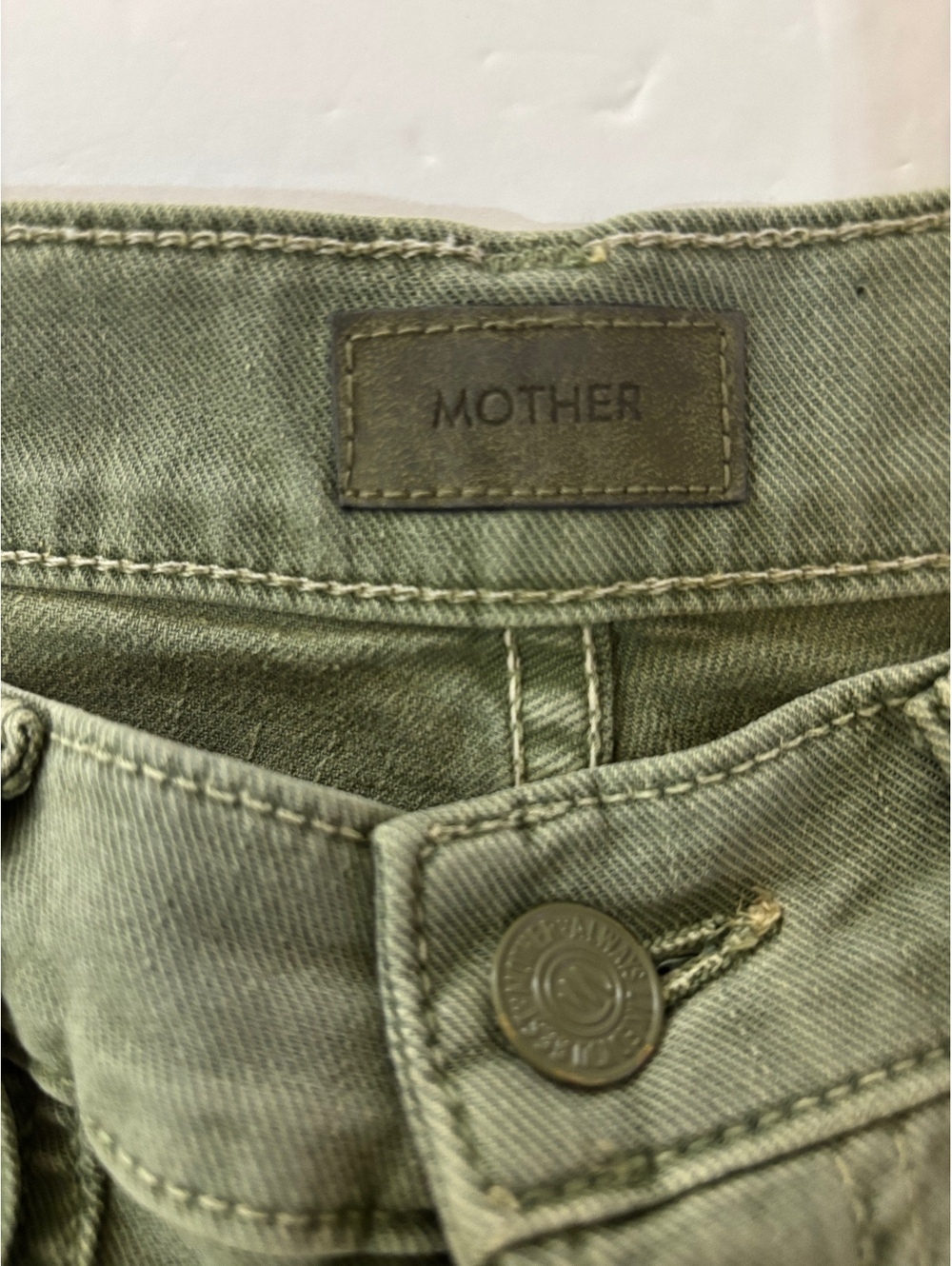 Mother The Swinger Patch Springy Ankle Pants in Avocado, Size 25 - Picture 5 of 9
